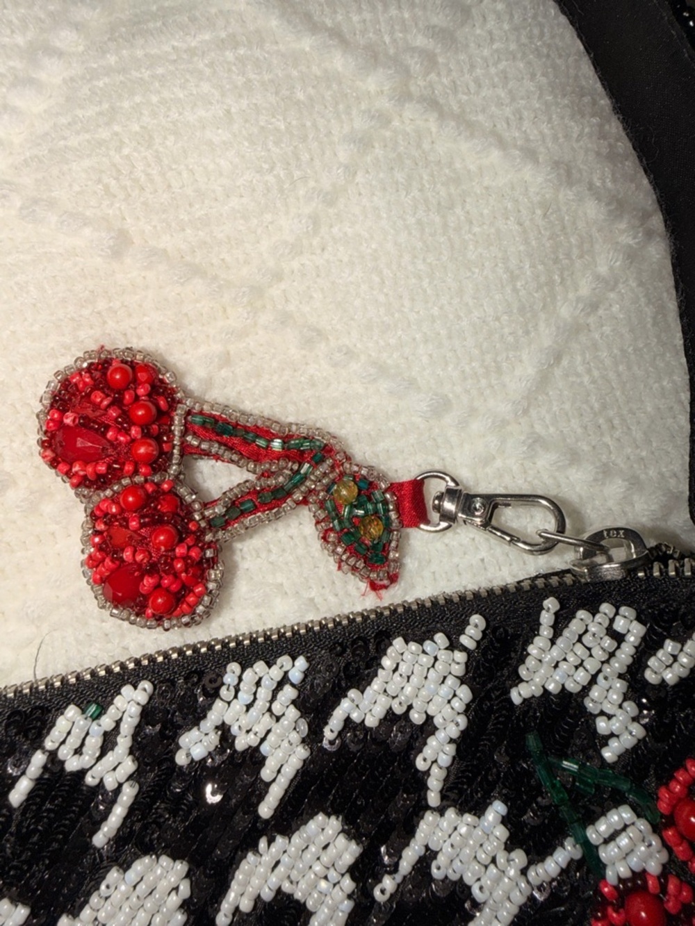 TikTok Famous Cherry Beaded Mini Bag Houndstooth Handmade in India NWT - Picture 5 of 12